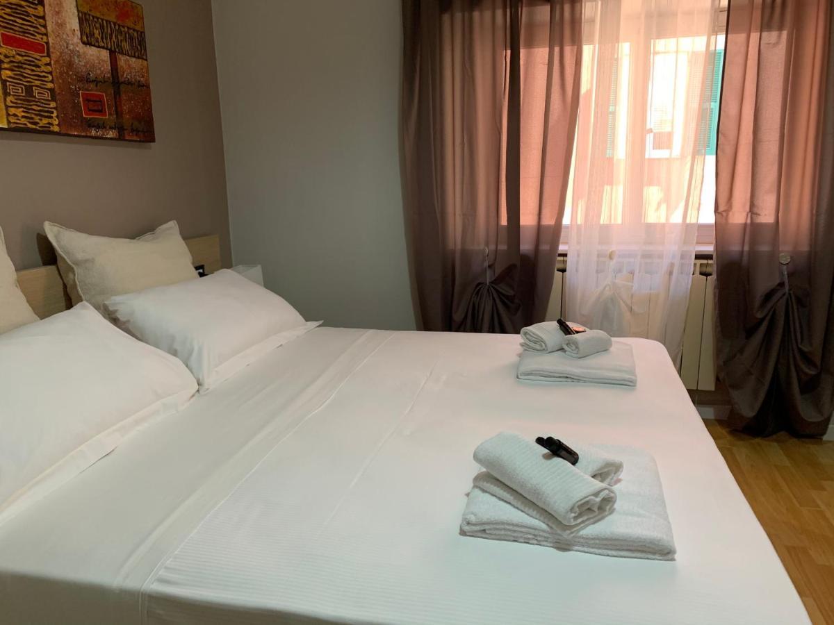 Domus Fieschi Rooms Генуа Екстериор снимка