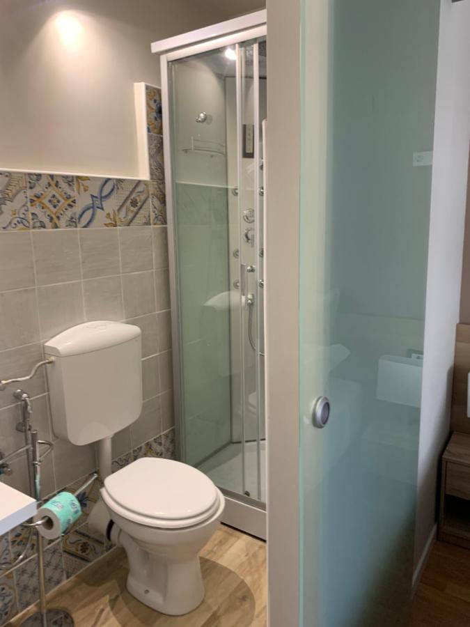 Domus Fieschi Rooms Генуа Екстериор снимка