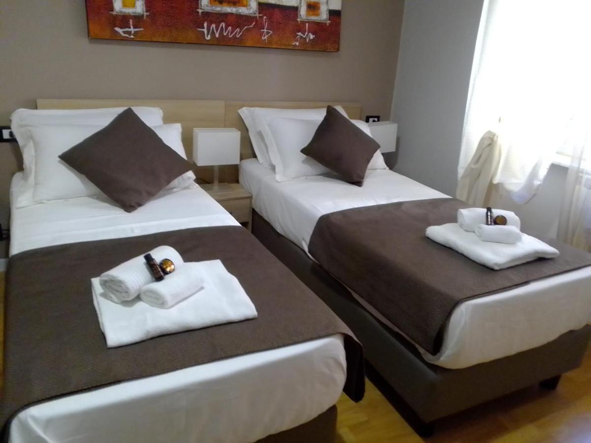 Domus Fieschi Rooms Генуа Екстериор снимка