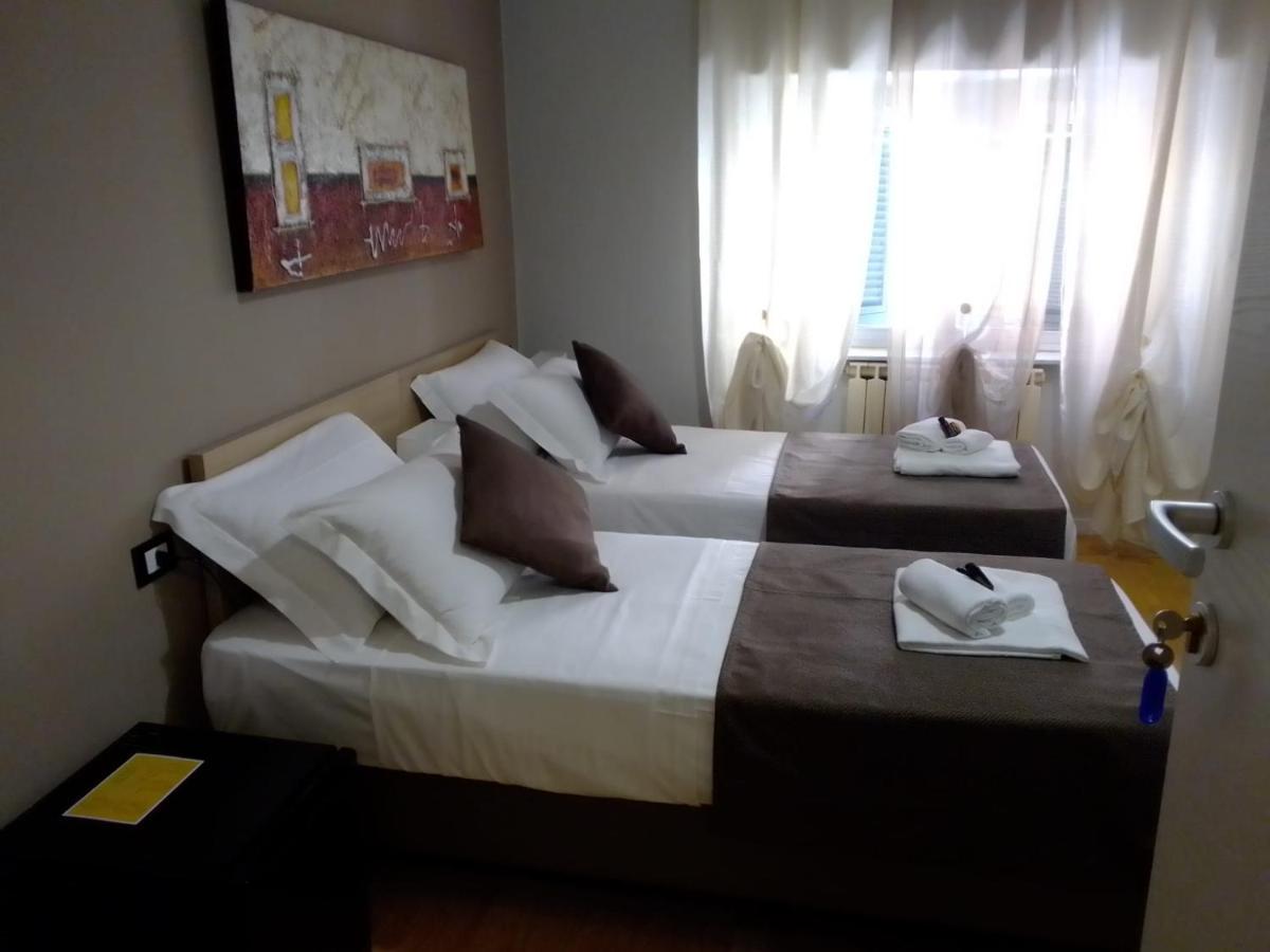 Domus Fieschi Rooms Генуа Екстериор снимка