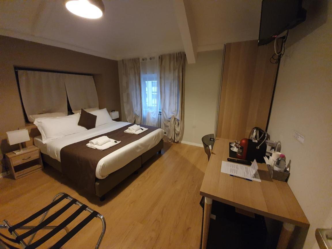 Domus Fieschi Rooms Генуа Екстериор снимка
