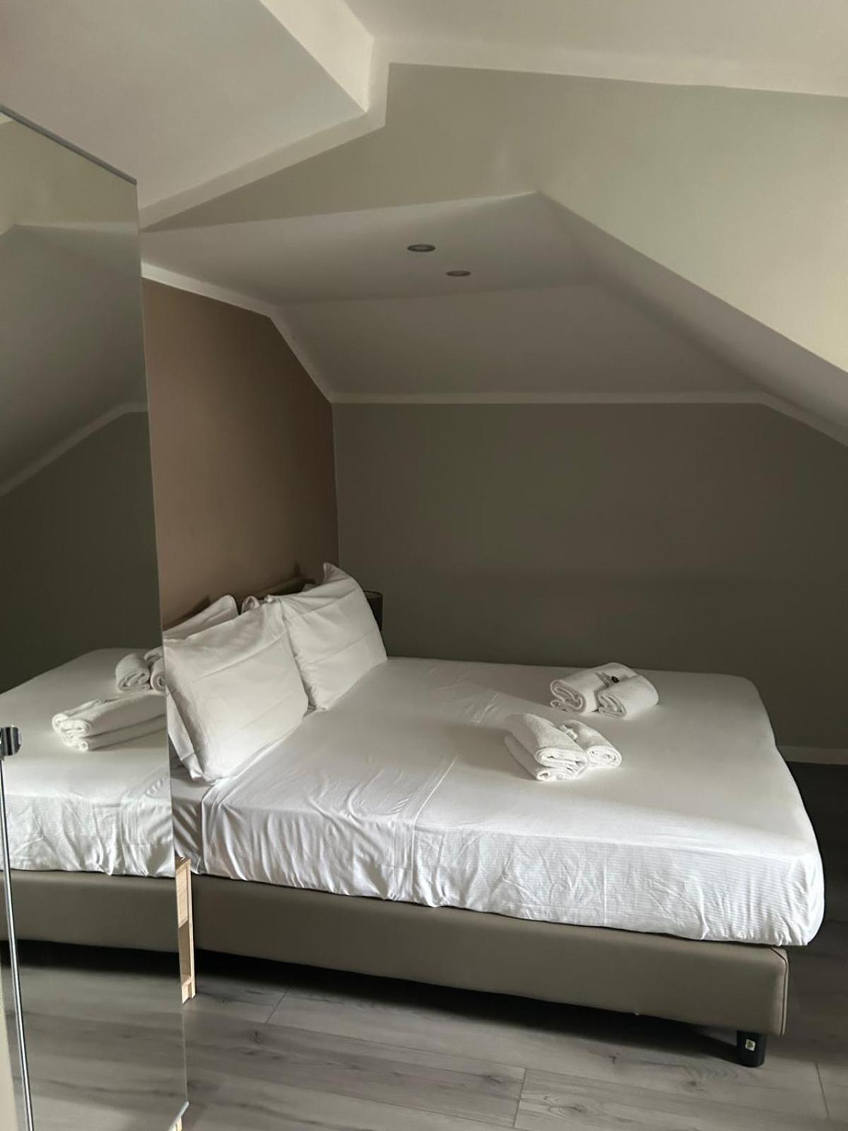 Domus Fieschi Rooms Генуа Екстериор снимка